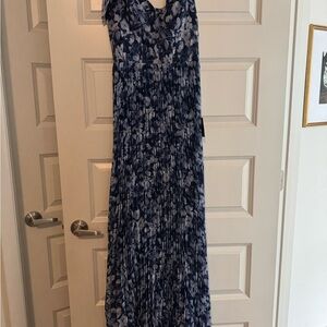 Lulu's Navy and White Floral Maxi Dress